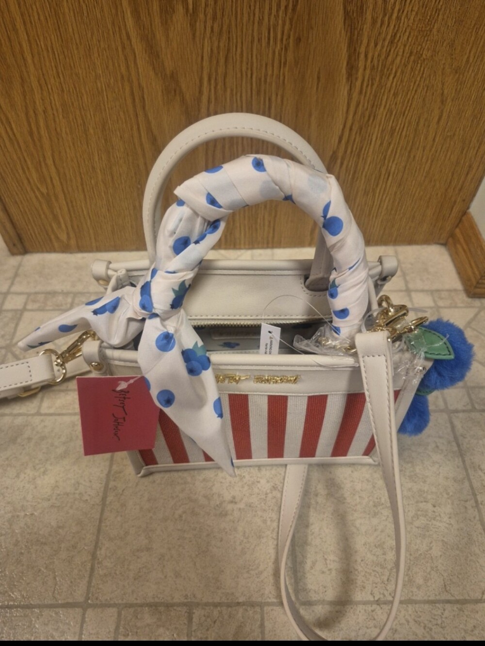 Betsey Johnson XO Lucy Red/White/Blueberry Charm Crossbody Top Handle Bag - Picture 3 of 8